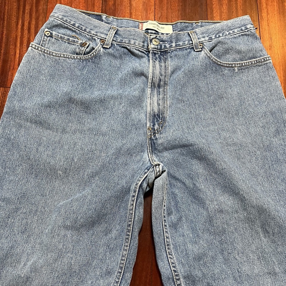 Vintage Levis Jeans Mens 38x32 (37x31) Blue Light Wash Comfort Fit Y2K READ - Picture 2 of 13